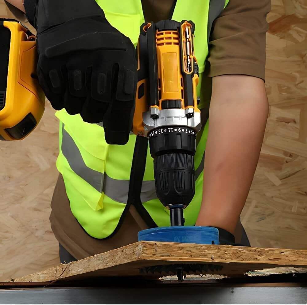 MasterDrill 21V – Parafusadeira/Furadeira com Kit Completo